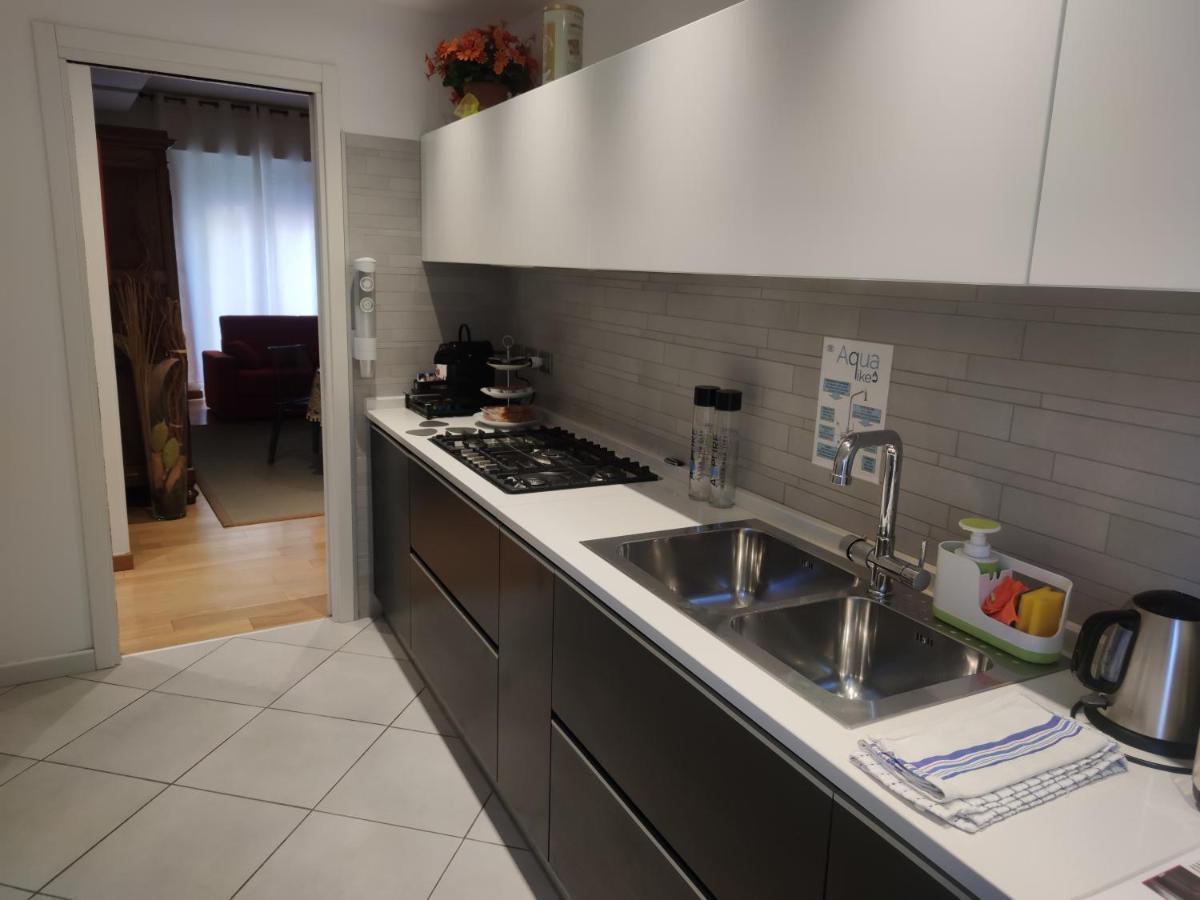 Appartamento Emmerosa, Centro Citta, Parcheggio Verona Buitenkant foto