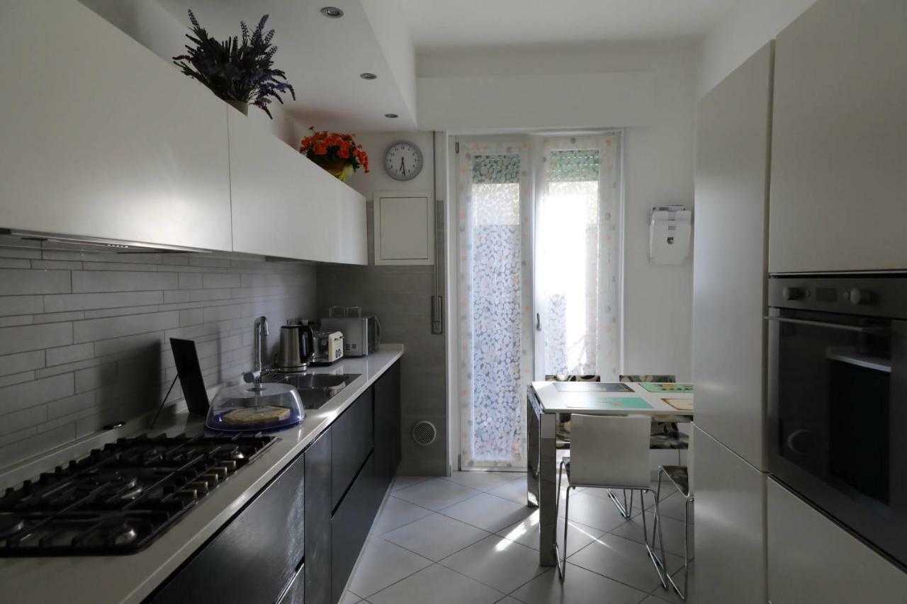 Appartamento Emmerosa, Centro Citta, Parcheggio Verona Buitenkant foto